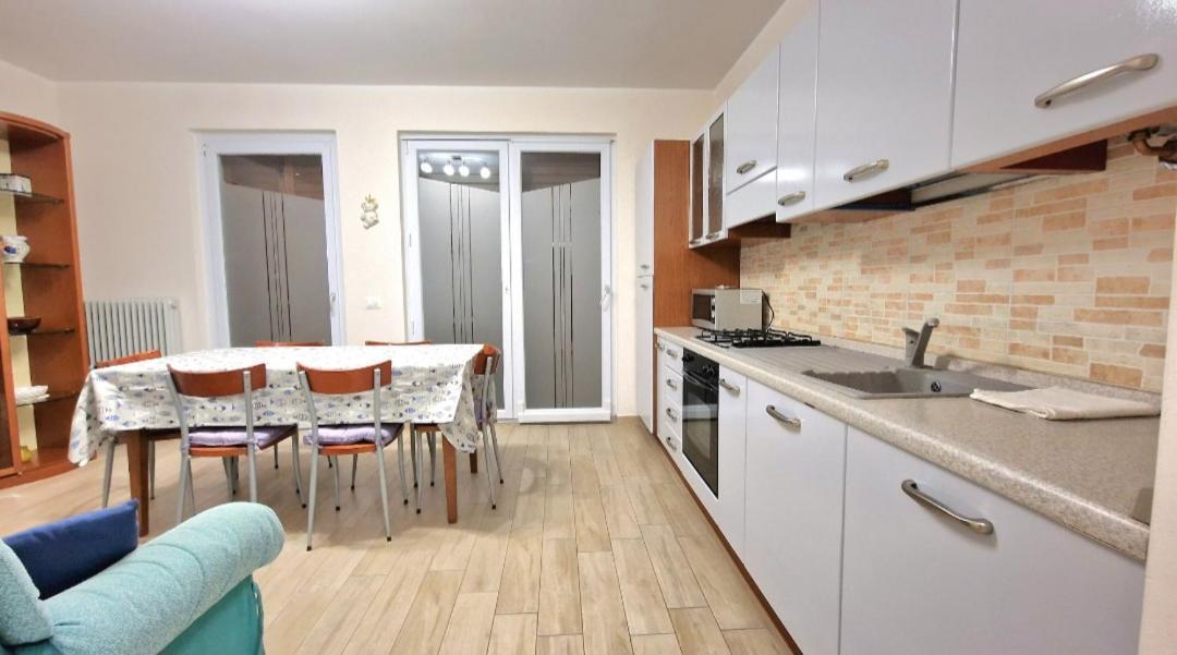 Chiara Pool Apartment Bardolino Zewnętrze zdjęcie